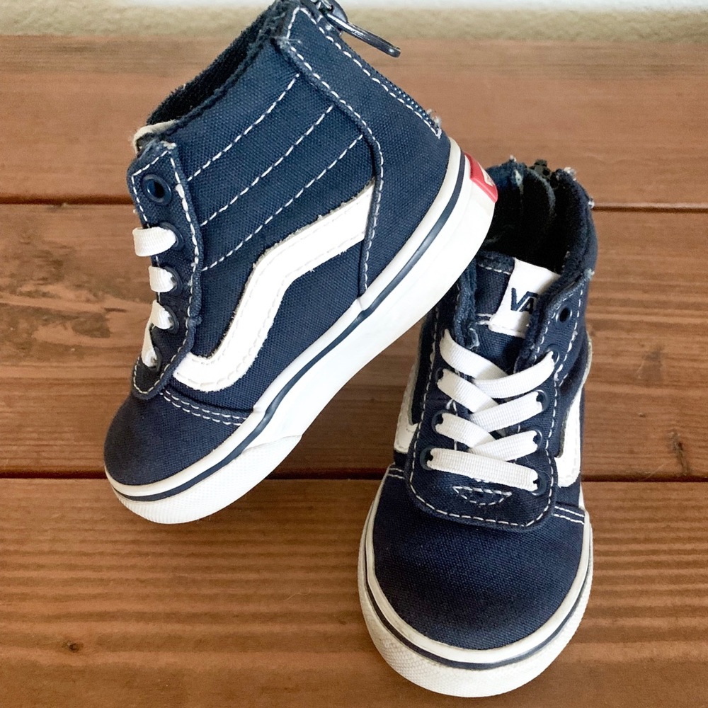 ❌SOLD❌ Toddlers size 5 Vans